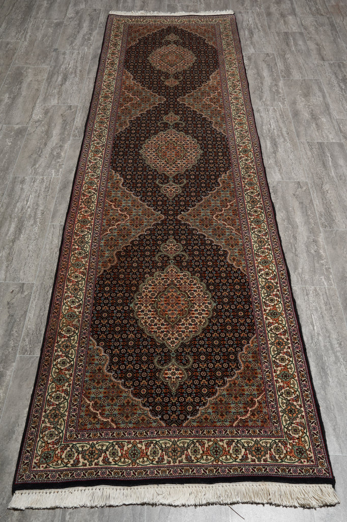 2.6 x 10 Feet Fine Quality Runner Authentic Persian Tabriz Mahi Wool and Silk 400 KPSI #F-3102