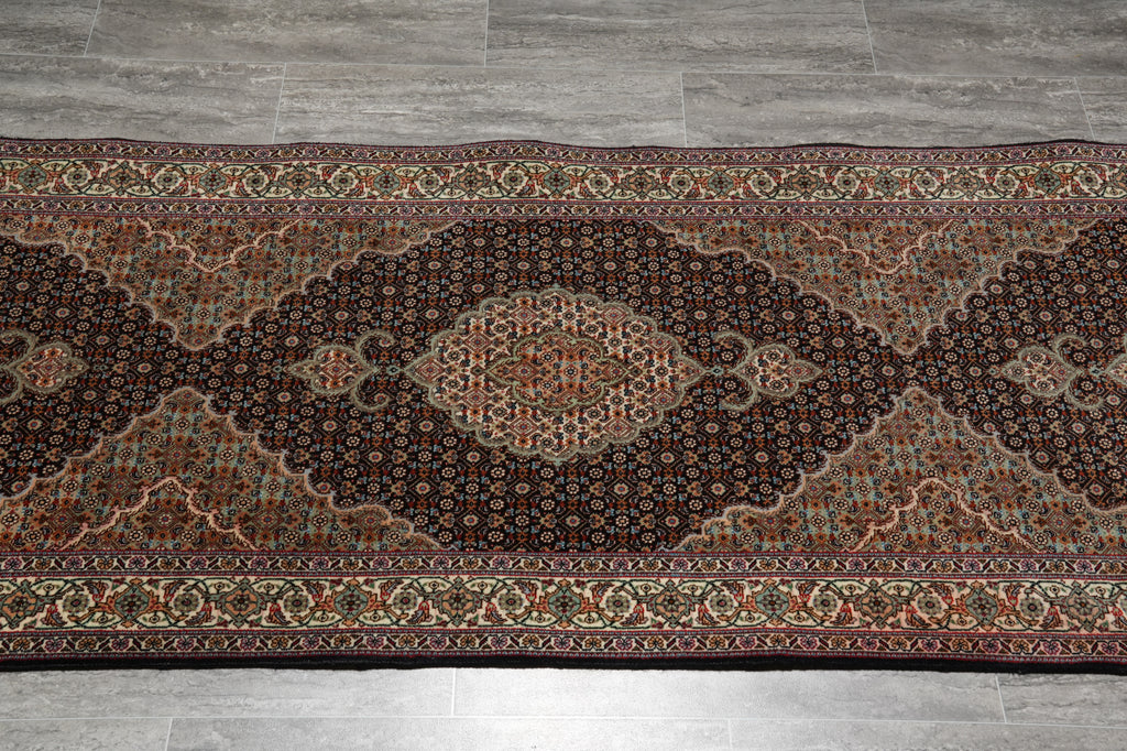 2.6 x 10 Feet Fine Quality Runner Authentic Persian Tabriz Mahi Wool and Silk 400 KPSI #F-3102