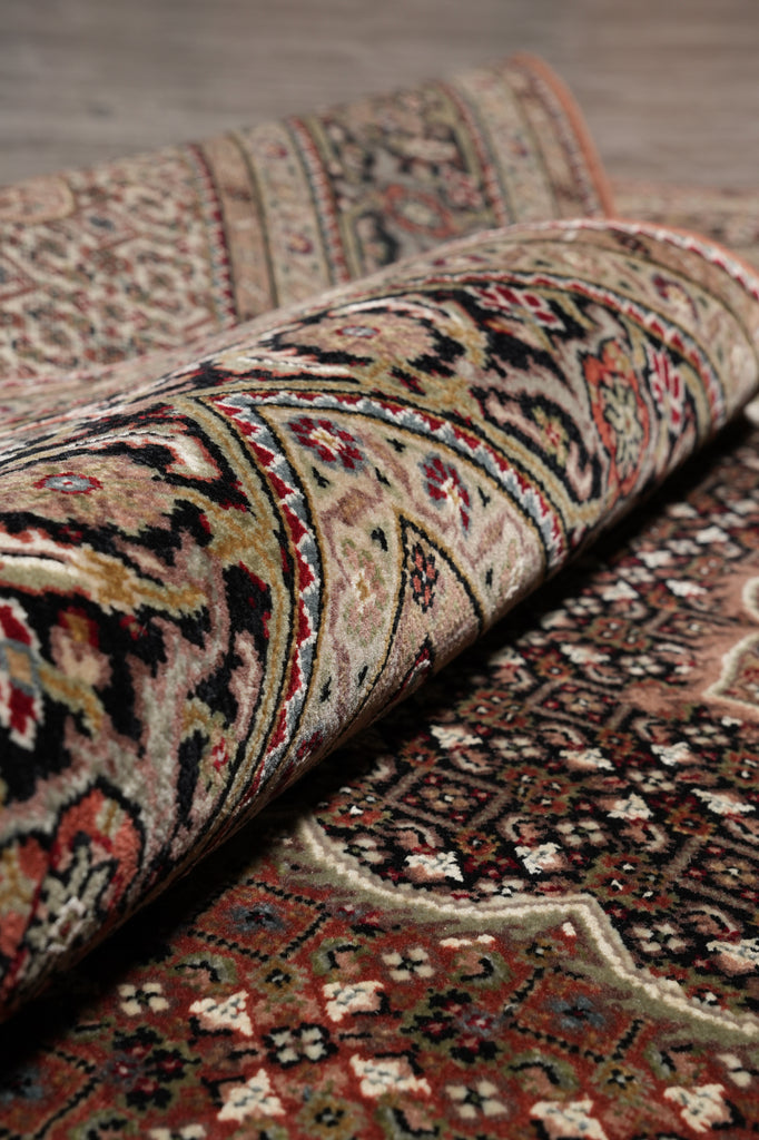 5.8 x 8.3 Rust Quality Wool and Silk Tabriz Mahi #F-4453