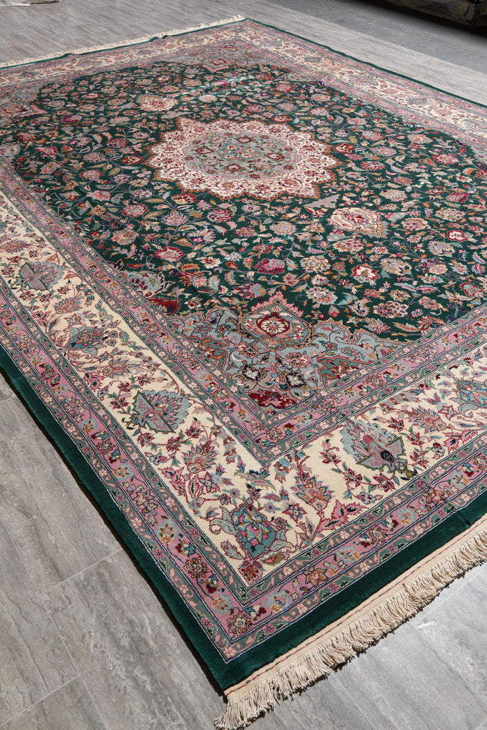 9.4 x 13 Forest Green Fine Weave Handmade Rug Wool and Silk #F-4151