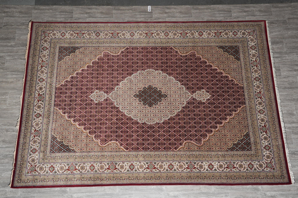 8.1 x 11.6 Finer Weave Handmade Rug Wool and Silk Mahi Tabriz#F-4155