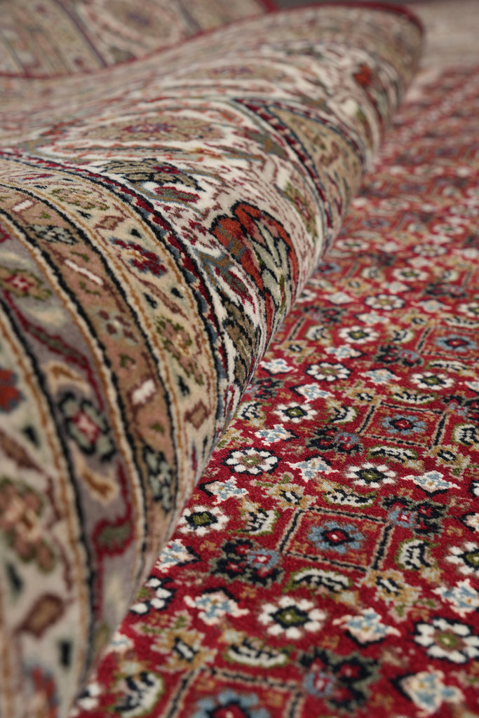 8.1 x 11.6 Finer Weave Handmade Rug Wool and Silk Mahi Tabriz#F-4155