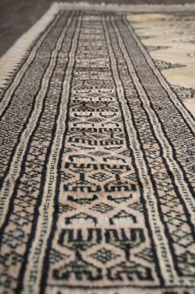 4 x 6 Quality Jaldar Bokhara Rug Imported Pakistan #F-3112