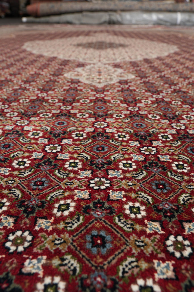 8.1 x 11.6 Finer Weave Handmade Rug Wool and Silk Mahi Tabriz#F-4155