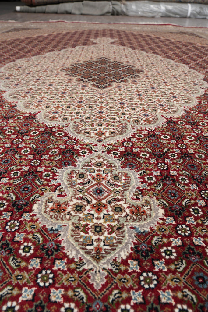8.1 x 11.6 Finer Weave Handmade Rug Wool and Silk Mahi Tabriz#F-4155