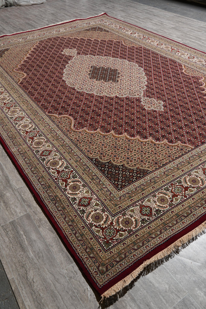 8.1 x 11.6 Finer Weave Handmade Rug Wool and Silk Mahi Tabriz#F-4155