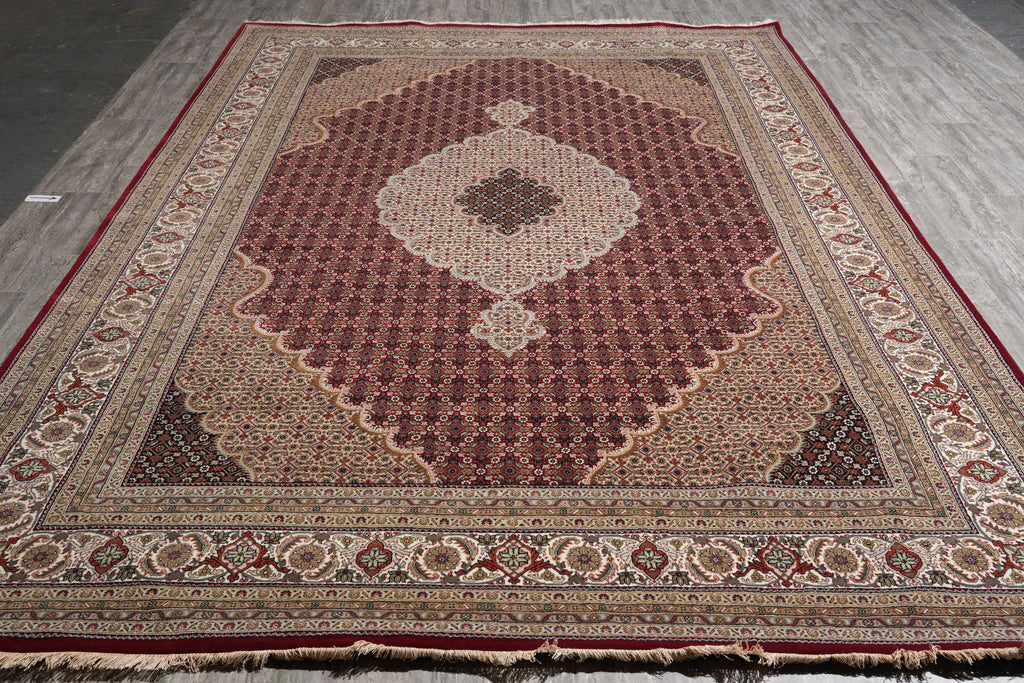 8.1 x 11.6 Finer Weave Handmade Rug Wool and Silk Mahi Tabriz#F-4155