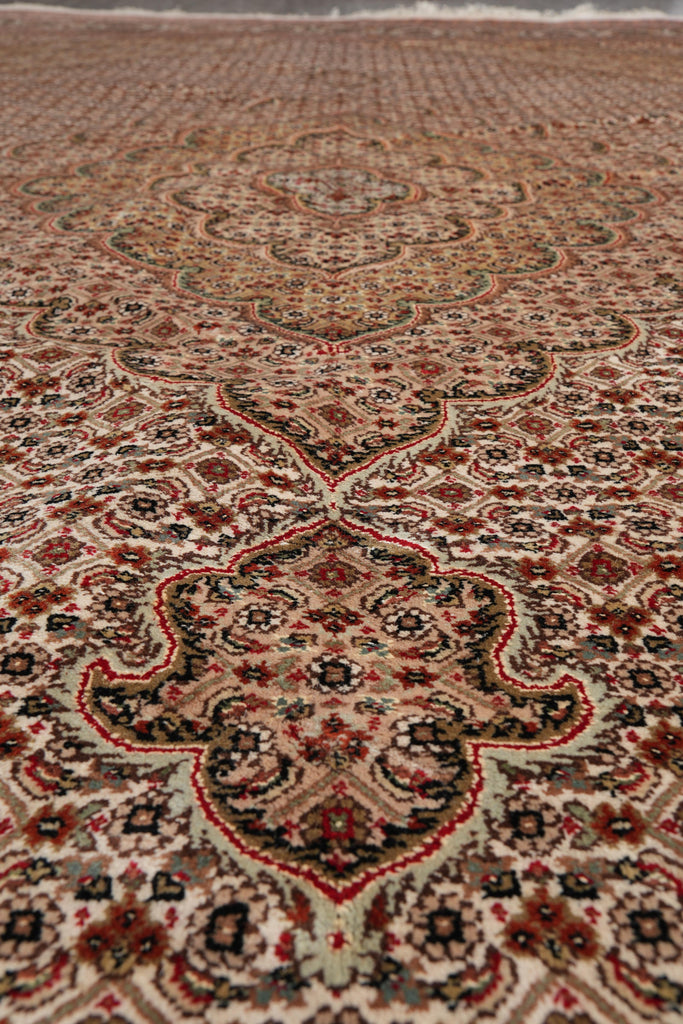 9.9 x 13.3  Quality Handmade Wool and Silk Rug Mahi Tabriz #F-4156
