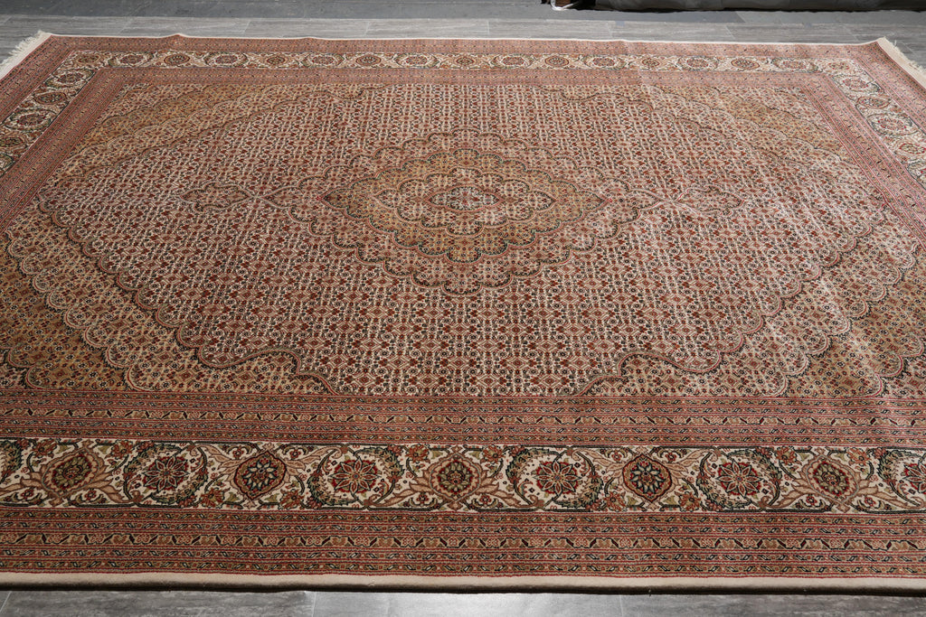 9.9 x 13.3  Quality Handmade Wool and Silk Rug Mahi Tabriz #F-4156