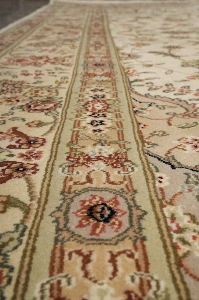 8.9 x 12 New Quality Wool and Silk Hand-Knotted Tabriz Rug #F-3109