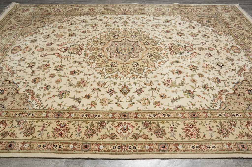 8.9 x 12 New Quality Wool and Silk Hand-Knotted Tabriz Rug #F-3109