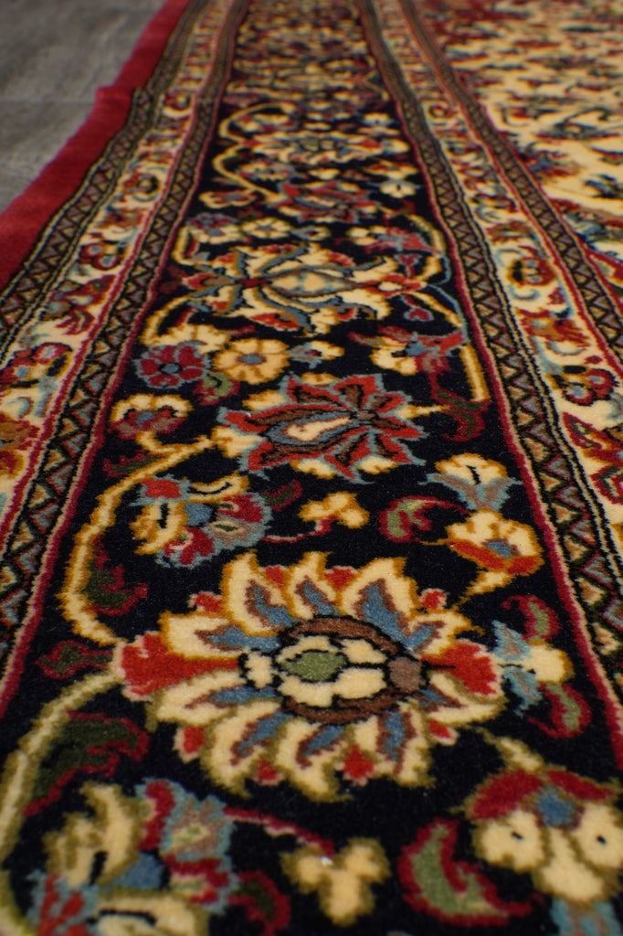 6.8 x 10 Cream And Red Persian Kashan Rug - view 13