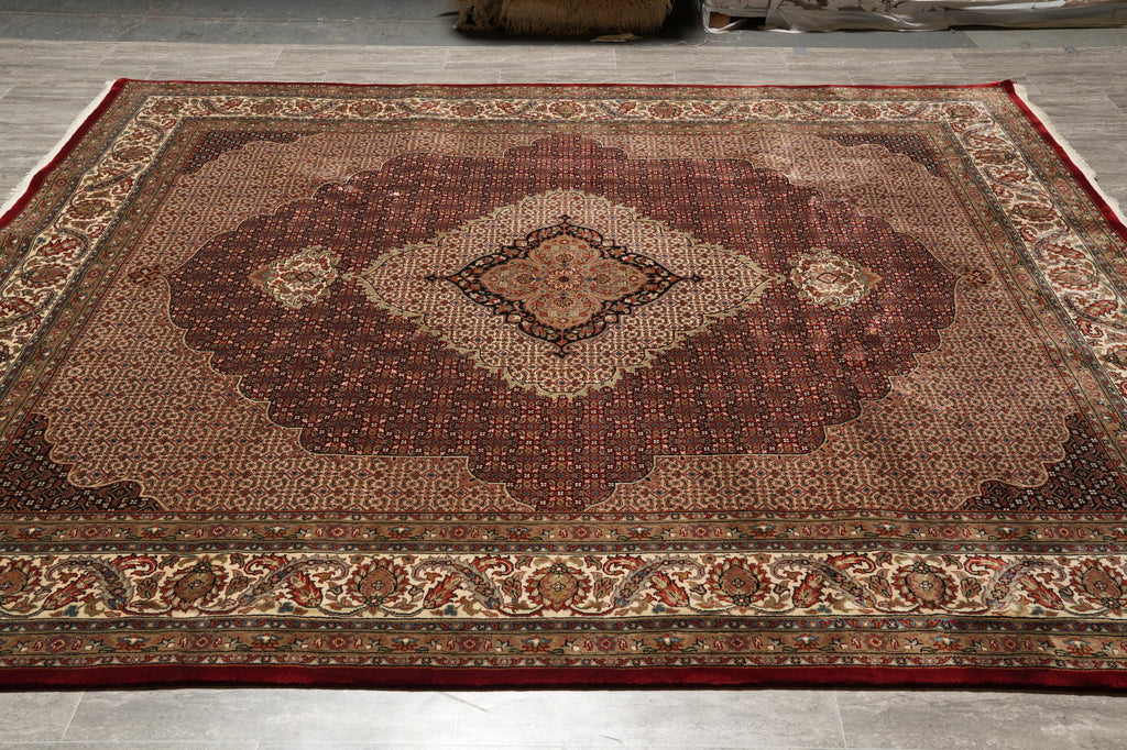 8.3 x 9.9 High Quality Handmade Wool and Silk Mahi Tabriz Rug Ruby Burgundy #F-4467