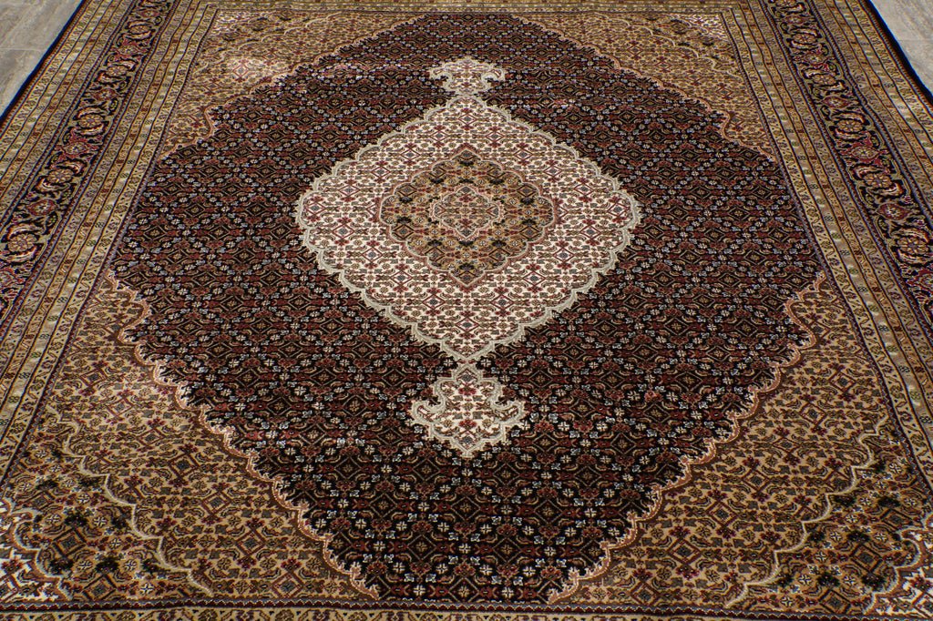 8.1 x 10.1 Black High Quality Wool And Silk Hand-Knotted Area Rug #F-4477