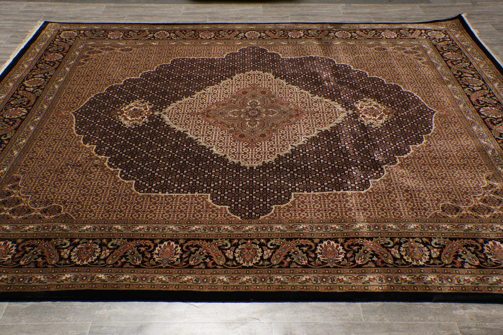 8.3 x 9.8 beautiful Quality Wool and Silk Handmade Area Rug Tabriz Mahi Black #F-4479