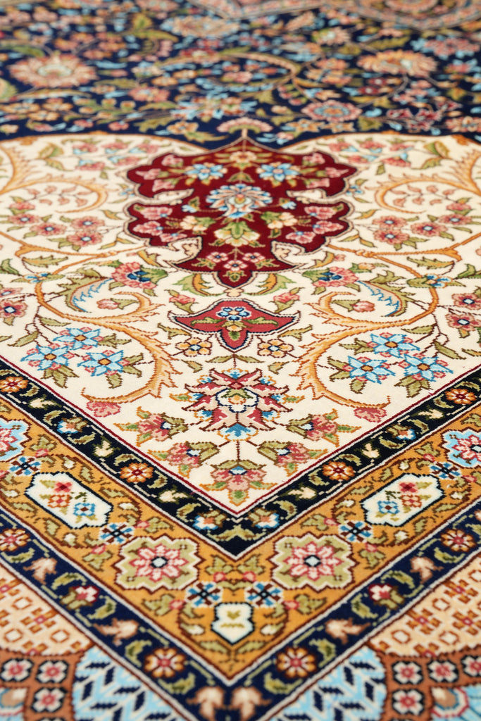 8 x 10 Fancy Detailed Silk Rug   #PIX-59228