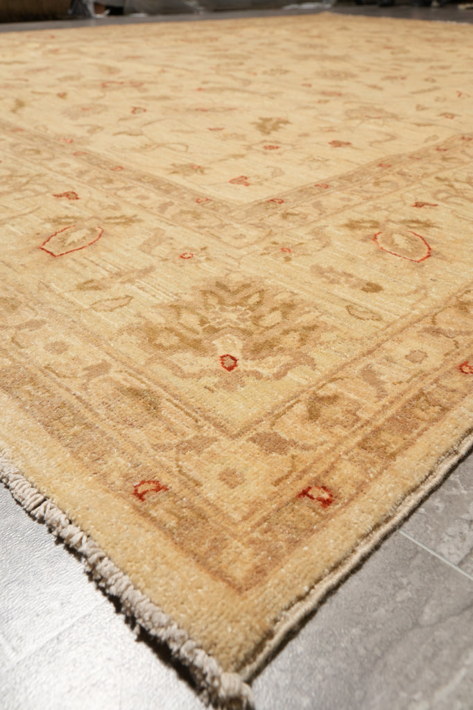 8 x 10.4 Beige Gold Natural Wool Quality Chobi Peshawar Area Rug #F-4482