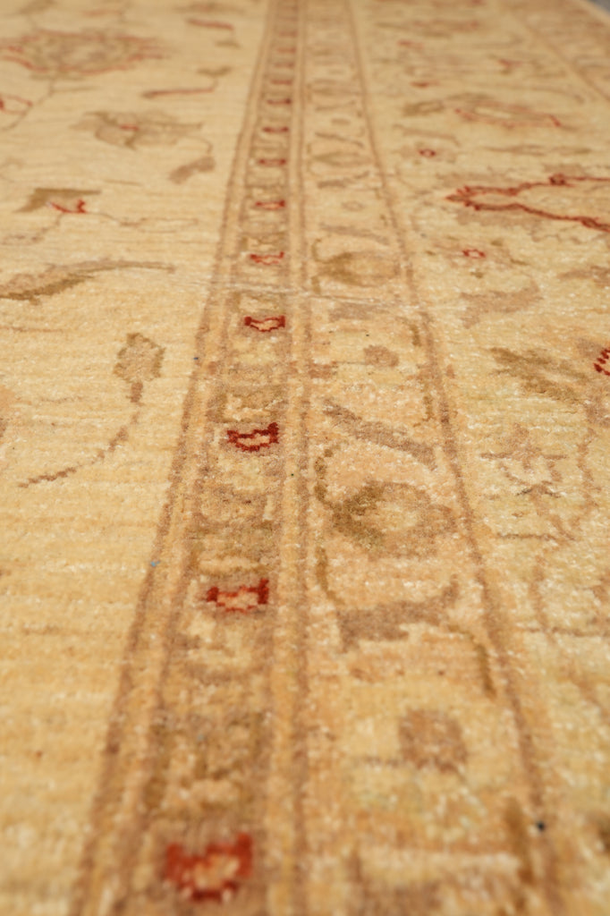 8 x 10.4 Beige Gold Natural Wool Quality Chobi Peshawar Area Rug #F-4482