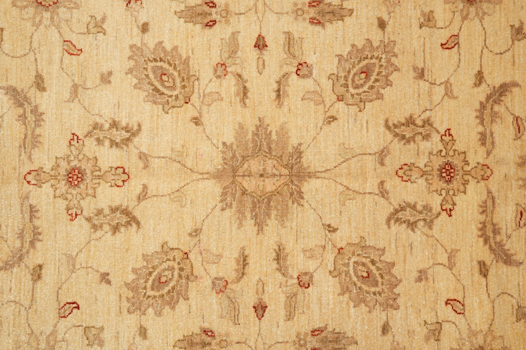 8 x 10.4 Beige Gold Natural Wool Quality Chobi Peshawar Area Rug #F-4482