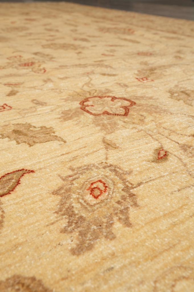 8 x 10.4 Beige Gold Natural Wool Quality Chobi Peshawar Area Rug #F-4482