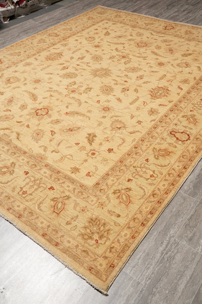 8 x 10.4 Beige Gold Natural Wool Quality Chobi Peshawar Area Rug #F-4482