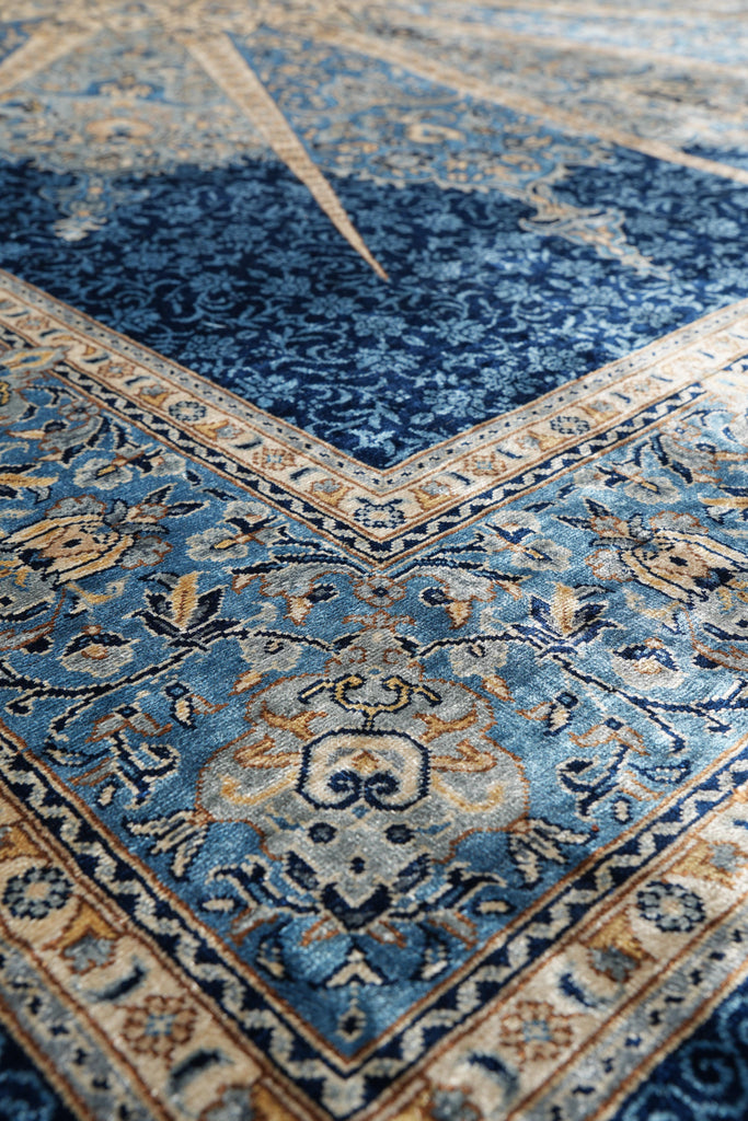 5 x 7 Elegant Handmade Silk Rug #PIX-59489