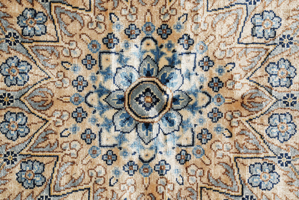 5 x 7 Elegant Handmade Silk Rug #PIX-59489