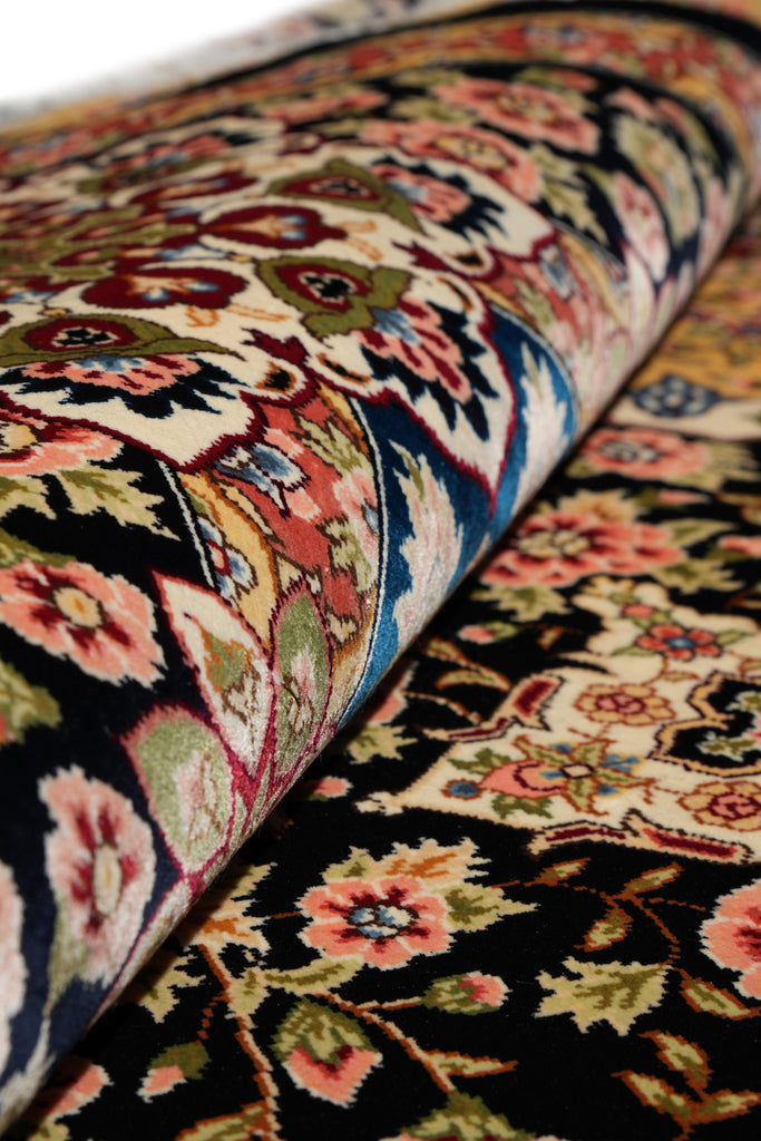 4.6 x 6.6 Silk Rug Black #PIX-56972