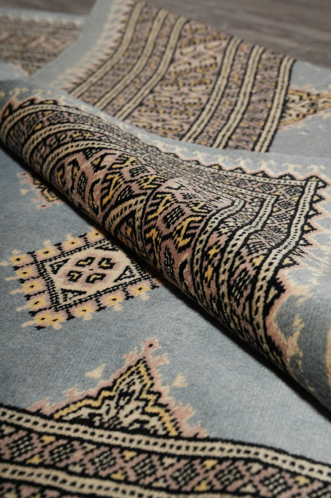 4 x 6 Hand-Knotted Jaldar Diamond Bokhara Rug Light Gray Blue #PIX-25472
