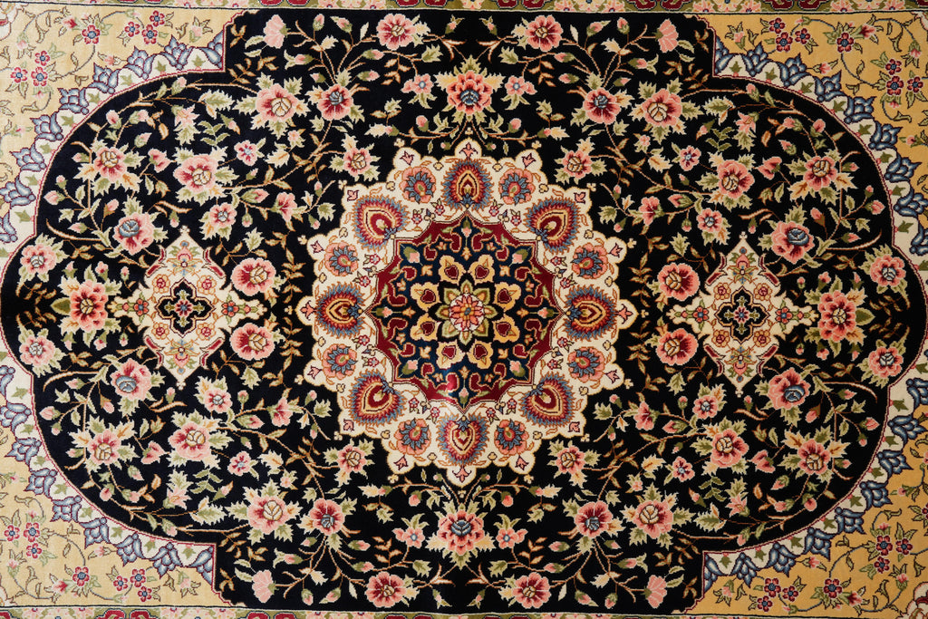 4.6 x 6.6 Silk Rug Black #PIX-56972