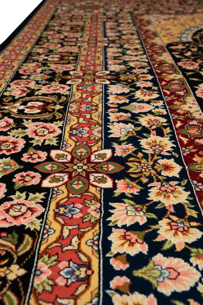 4.6 x 6.6 Silk Rug Black #PIX-56972