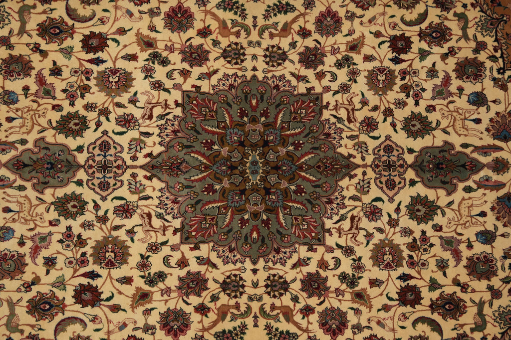 6.7 x 10 Fine Quality Persian Tabriz Rug 400 Kpsi - view 7