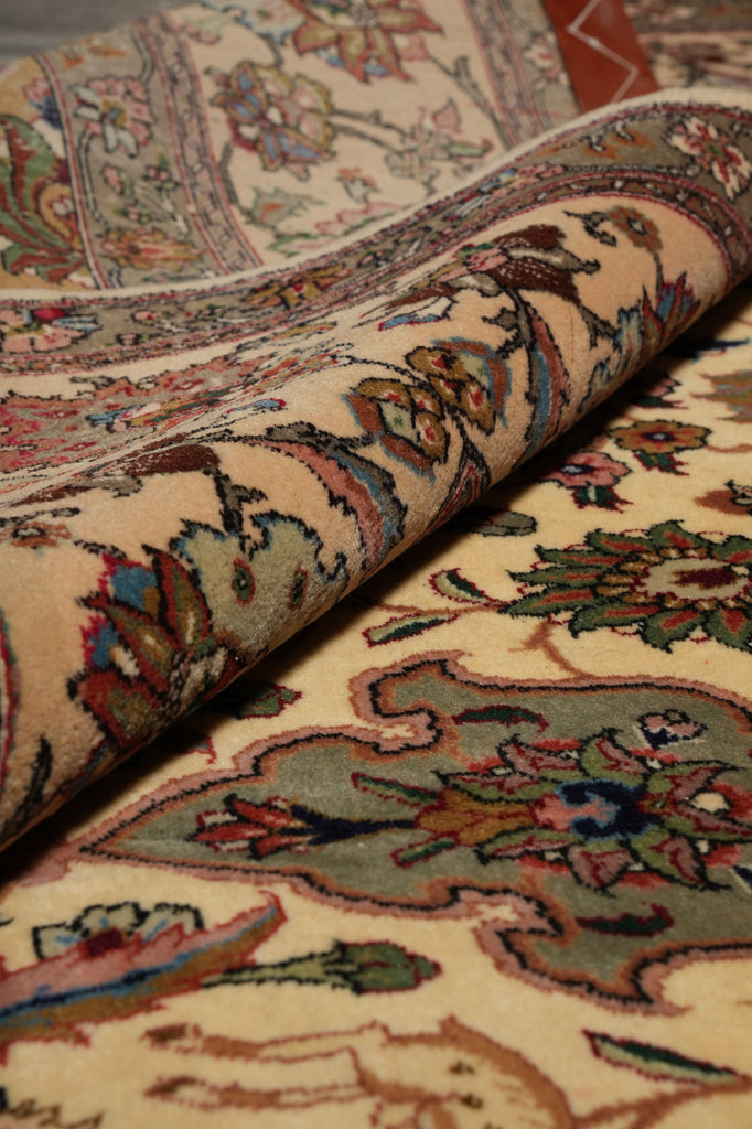 6.7 x 10 Fine Quality Persian Tabriz Rug 400 Kpsi - view 13