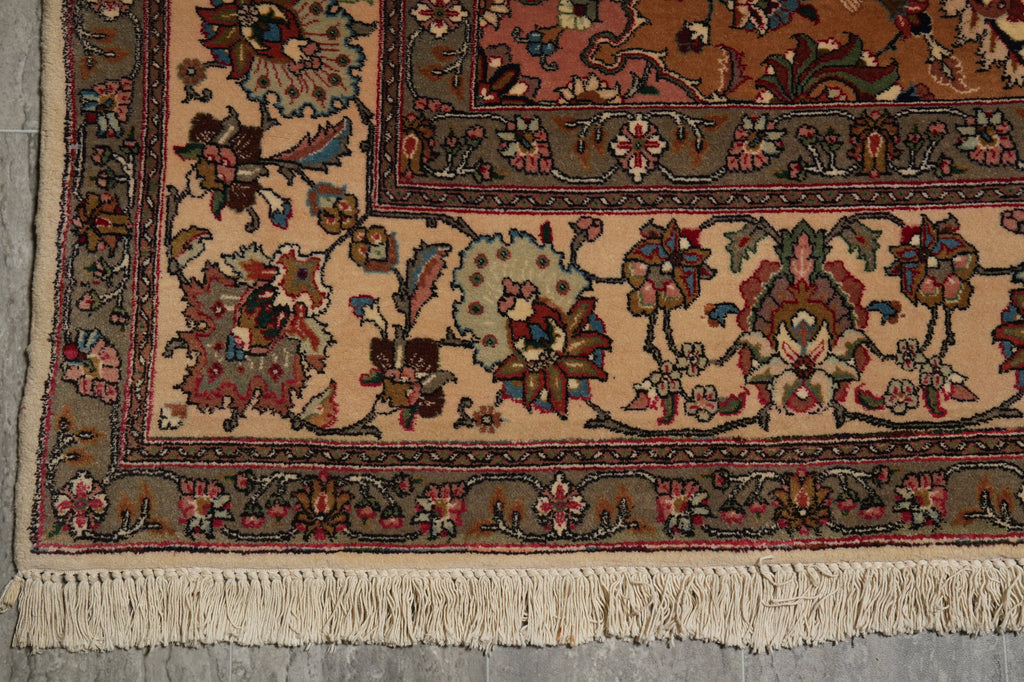 6.7 x 10 Fine Quality Persian Tabriz Rug 400 Kpsi - view 14