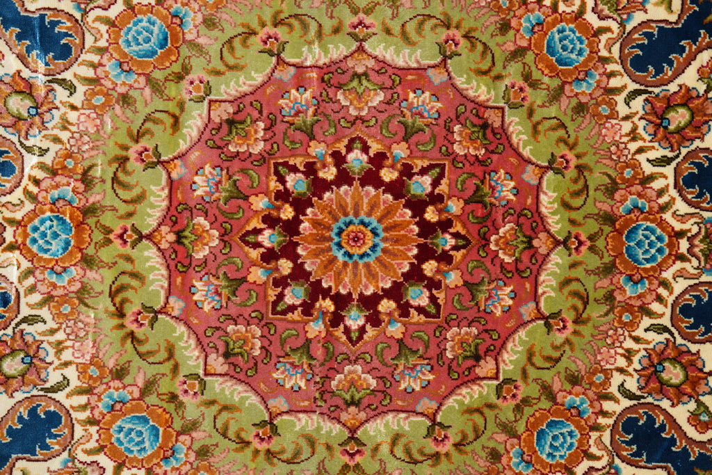 8 x 10 Lovely Silk Handmade Rug #PIX-58802