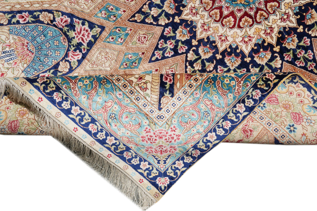 4 x 6  Dom Of Esfahan Silk Rug #PIX-56756