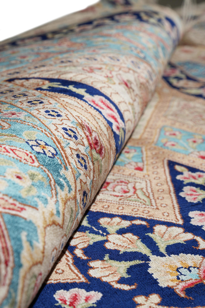 4 x 6  Dom Of Esfahan Silk Rug #PIX-56756