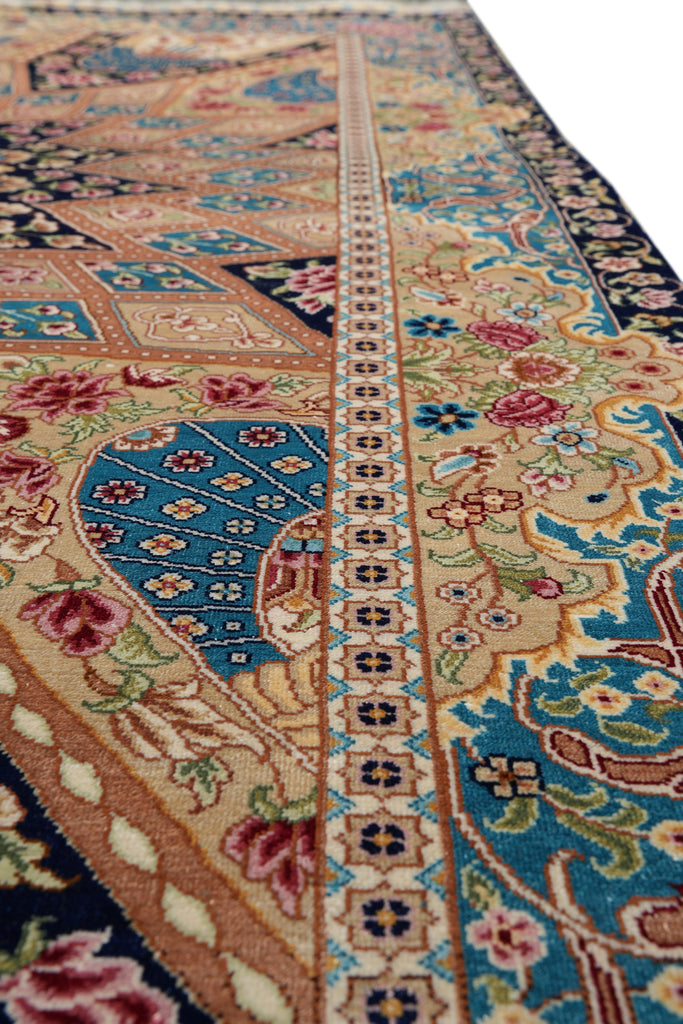 4 x 6  Dom Of Esfahan Silk Rug #PIX-56756