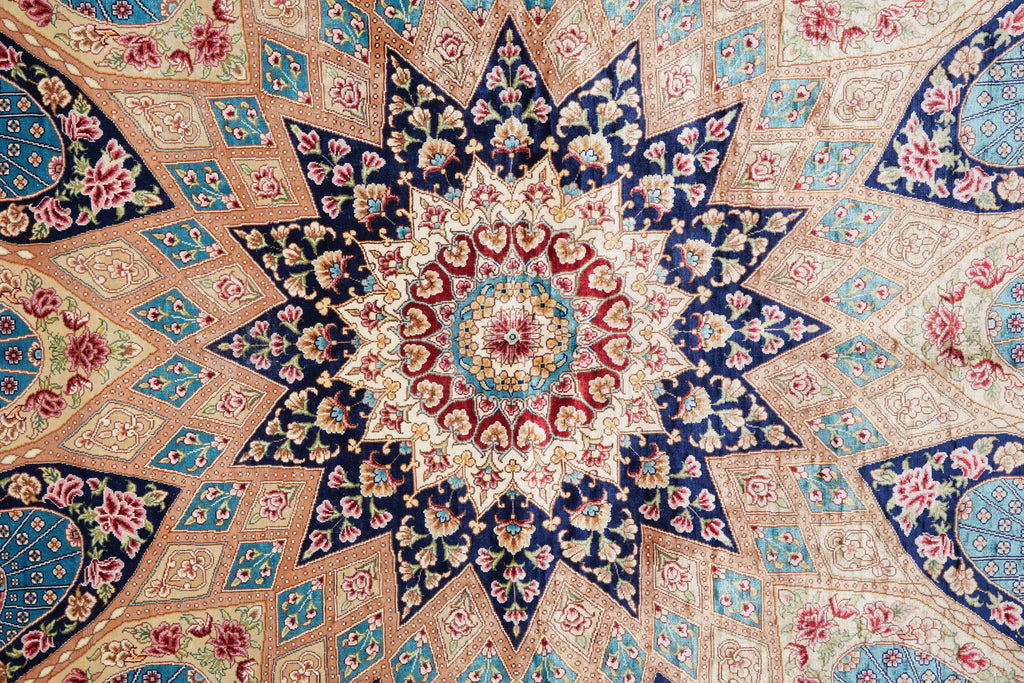 4 x 6  Dom Of Esfahan Silk Rug #PIX-56756