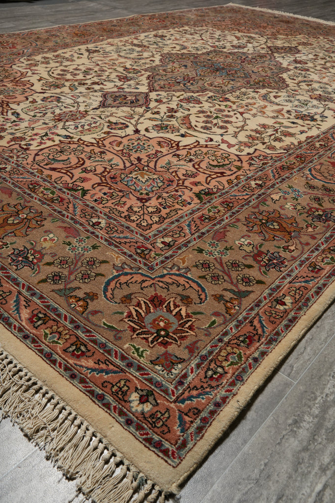 6.8 x 10 Authentic Persian Tabriz Rug High Quality 400 KPSI Wool And Silk - view 6