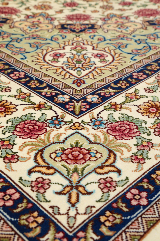 4 x 6 Gorgeous Silk Rug #PIX-55118