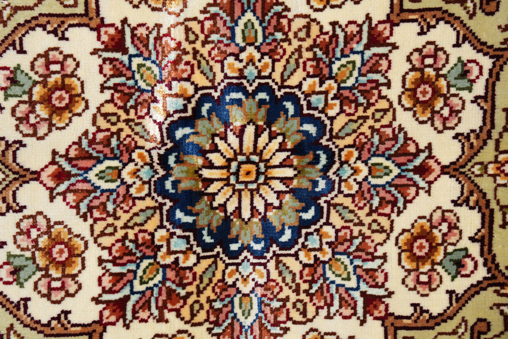 4 x 6 Gorgeous Silk Rug #PIX-55118
