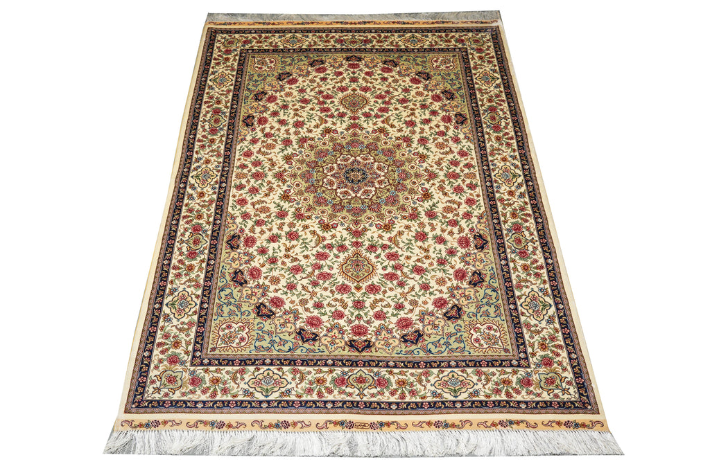 4 x 6 Gorgeous Silk Rug #PIX-55118