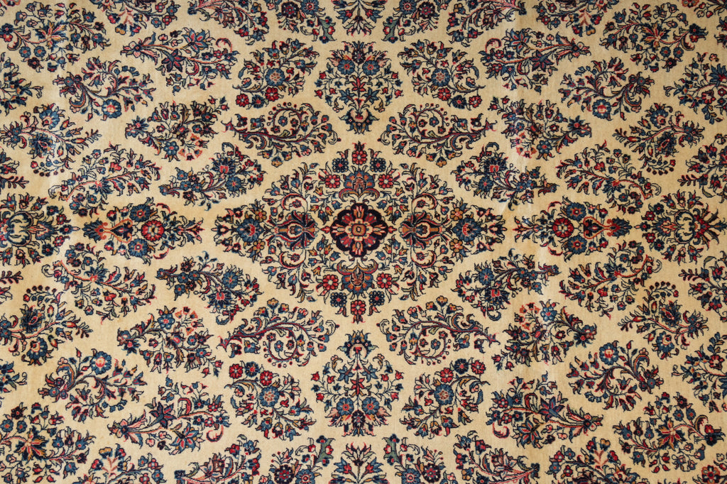 7 x 9.8 Ivory Fine Wool Persian Sarouk Rug - view 7