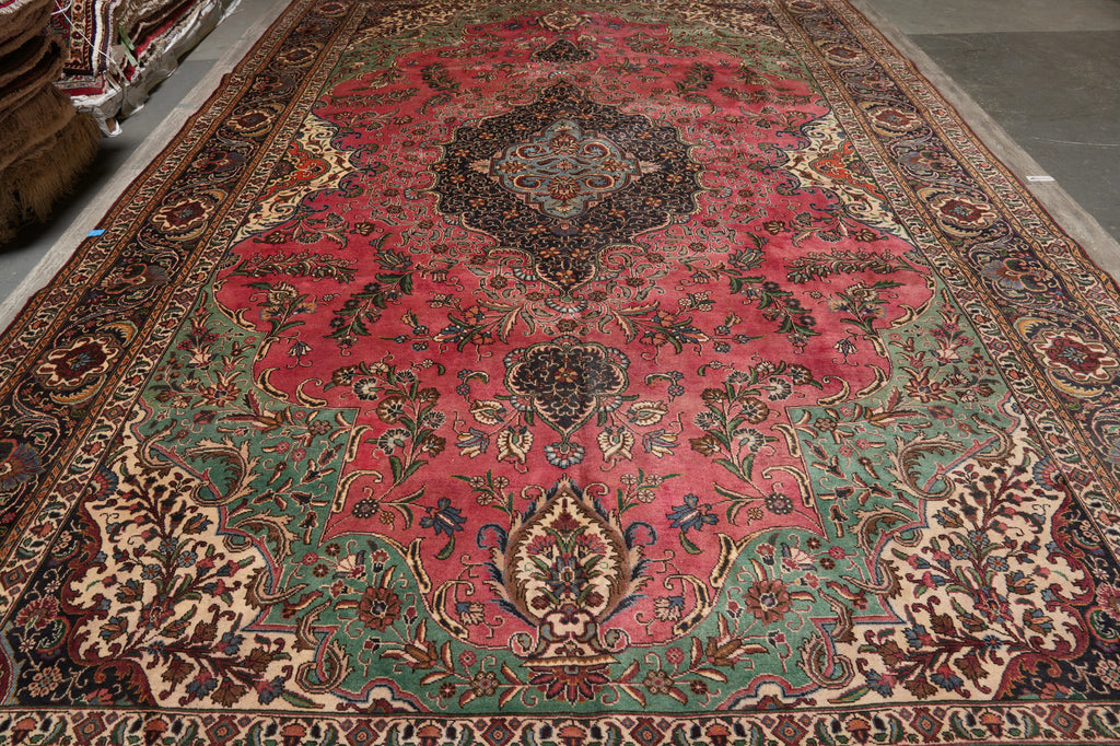 11 x 18 Pre-Owned Persian Tabriz Wool Large Rug #PIX-12770
