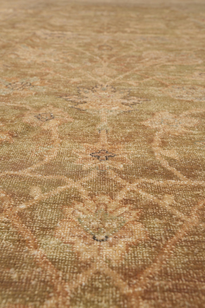 9 x 11.7 Warm Neutral Chobi Peshawar Zigler Rug Natural Wool #F-4170
