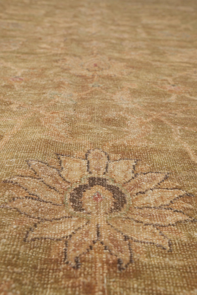 9 x 11.7 Warm Neutral Chobi Peshawar Zigler Rug Natural Wool #F-4170
