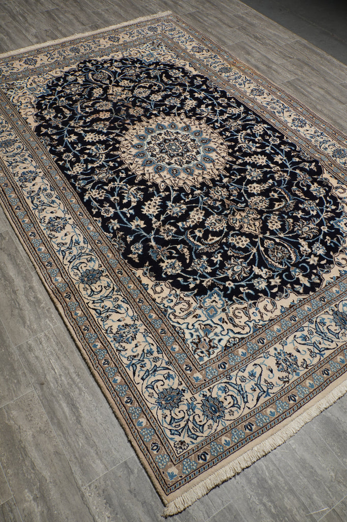 6.6 x 9.9 Persian Wool & Silk Nain Rug - IRAN #PIX-16892