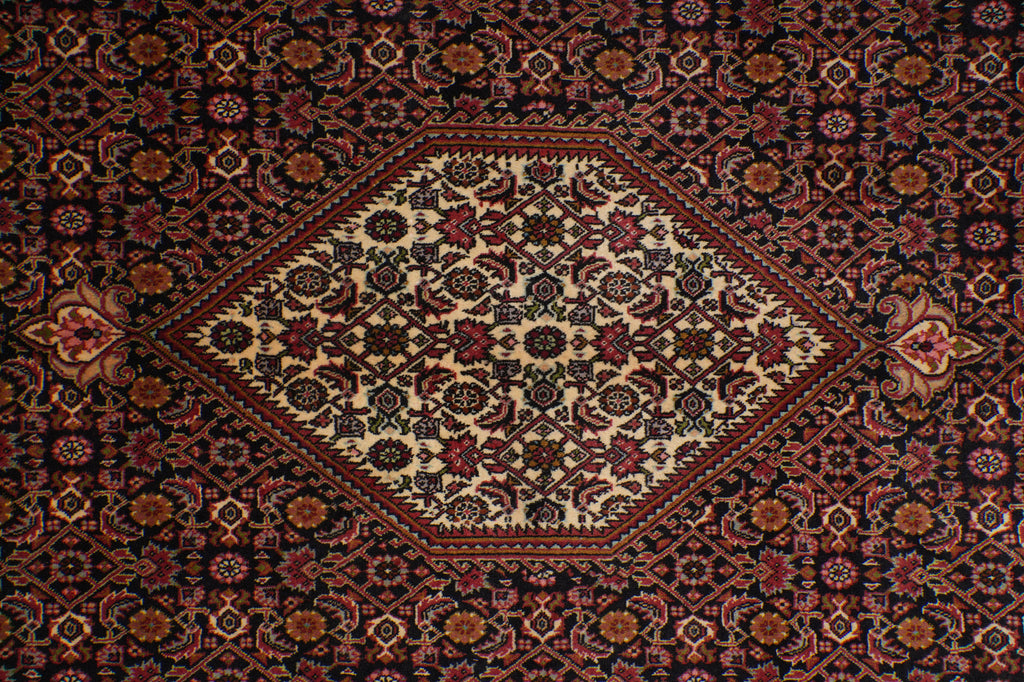 6.9 x 10 Fine Dense Weave Persian Bijar Rug 72349