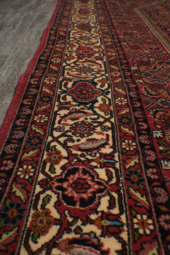 6.9 x 10 Fine Dense Weave Persian Bijar Rug 72349